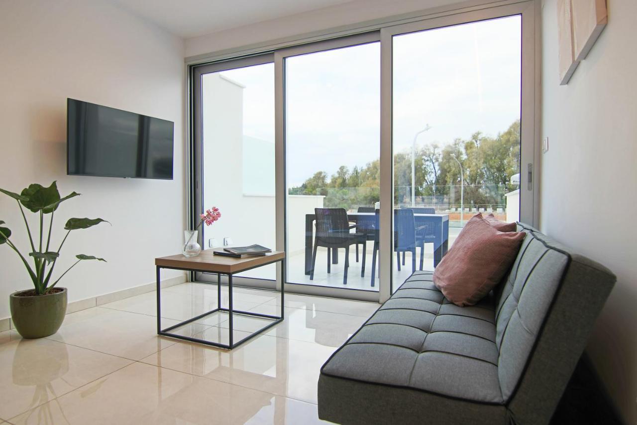 Phaedrus Living - Seaside Luxury Flat Harbour 103 Apartamento Pafos Exterior foto