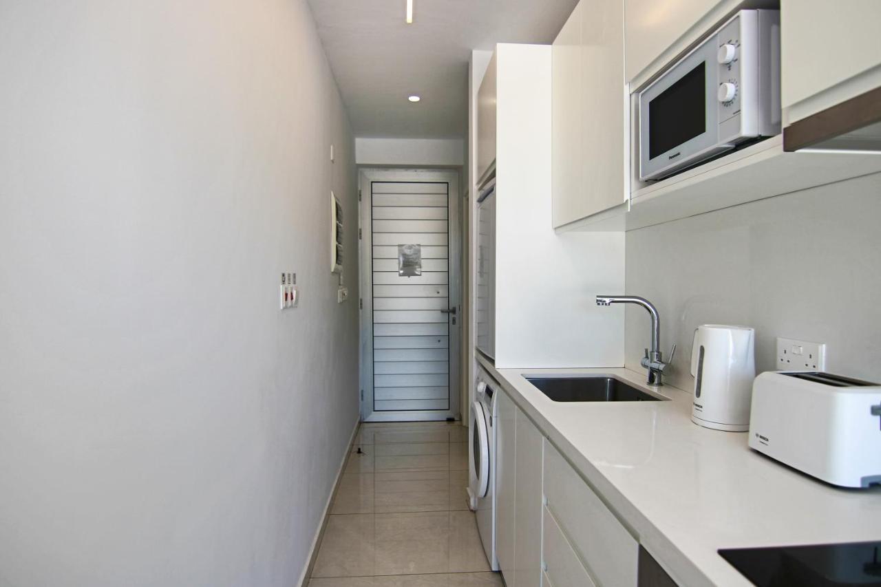 Phaedrus Living - Seaside Luxury Flat Harbour 103 Apartamento Pafos Exterior foto