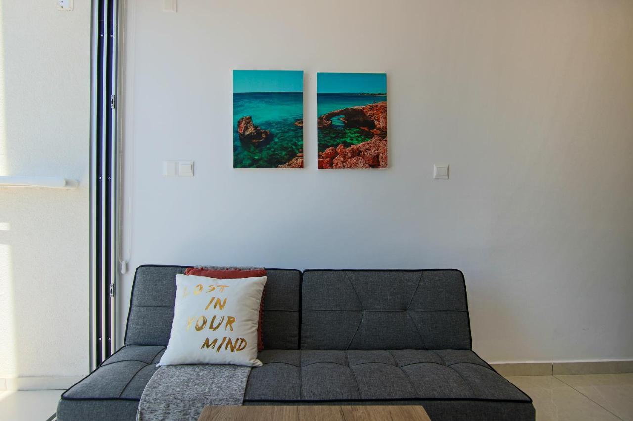 Phaedrus Living - Seaside Luxury Flat Harbour 103 Apartamento Pafos Exterior foto